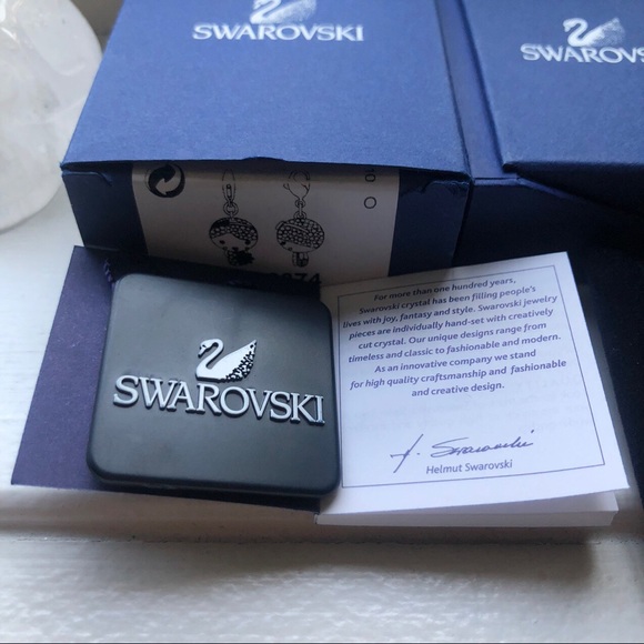 Swarovski Elements Growing Girl Charm - Picture 3 of 4